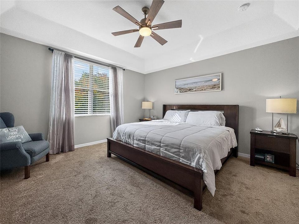 待售: $305,000 (2 贝兹, 2 浴室, 1326 平方英尺)