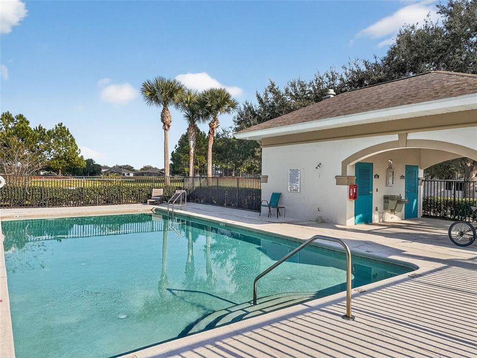 待售: $305,000 (2 贝兹, 2 浴室, 1326 平方英尺)