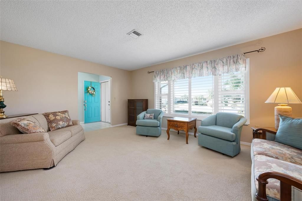 待售: $585,000 (3 贝兹, 2 浴室, 2078 平方英尺)