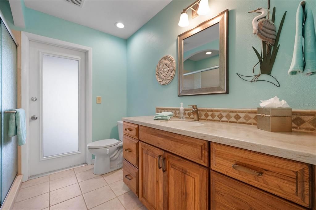 待售: $585,000 (3 贝兹, 2 浴室, 2078 平方英尺)