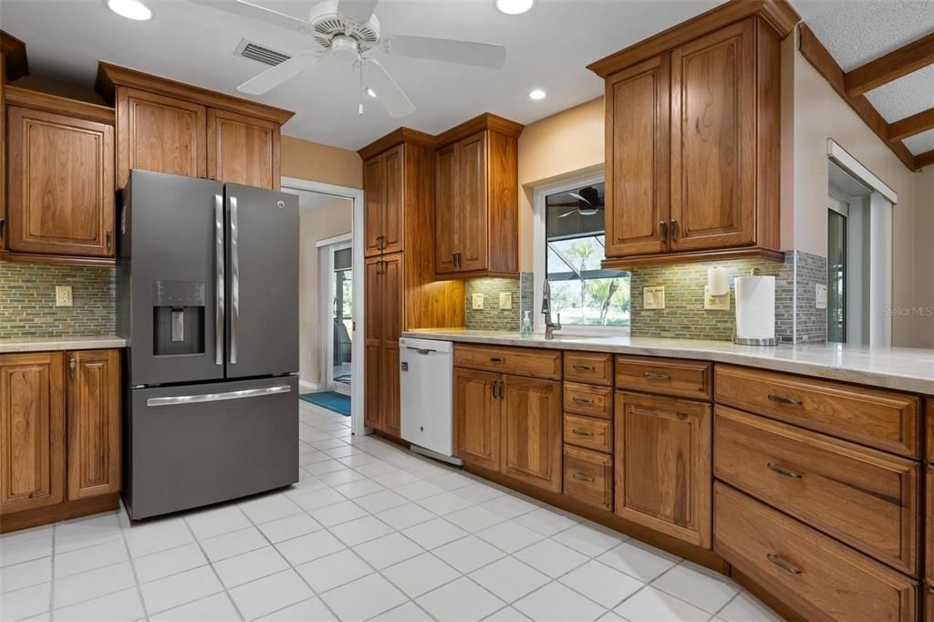 待售: $585,000 (3 贝兹, 2 浴室, 2078 平方英尺)