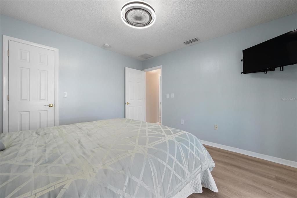 待售: $585,000 (3 贝兹, 2 浴室, 2078 平方英尺)