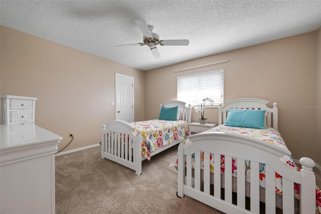 待售: $585,000 (3 贝兹, 2 浴室, 2078 平方英尺)