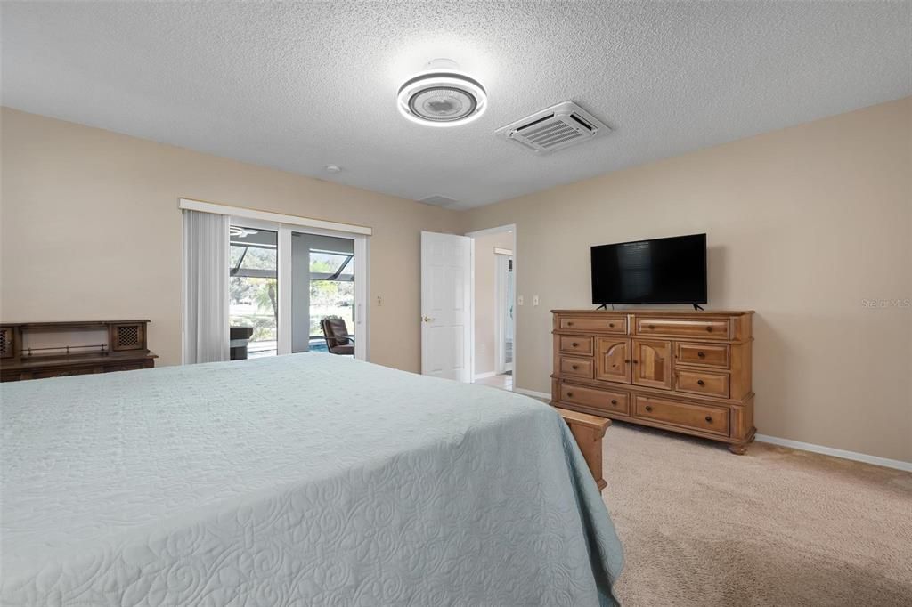 待售: $585,000 (3 贝兹, 2 浴室, 2078 平方英尺)