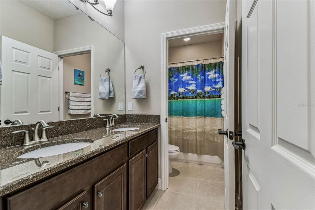 待售: $1,100,000 (3 贝兹, 3 浴室, 3676 平方英尺)