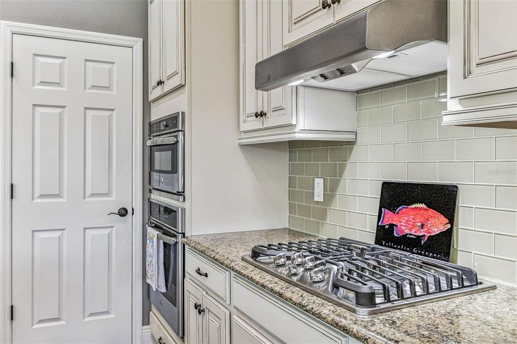 待售: $1,100,000 (3 贝兹, 3 浴室, 3676 平方英尺)