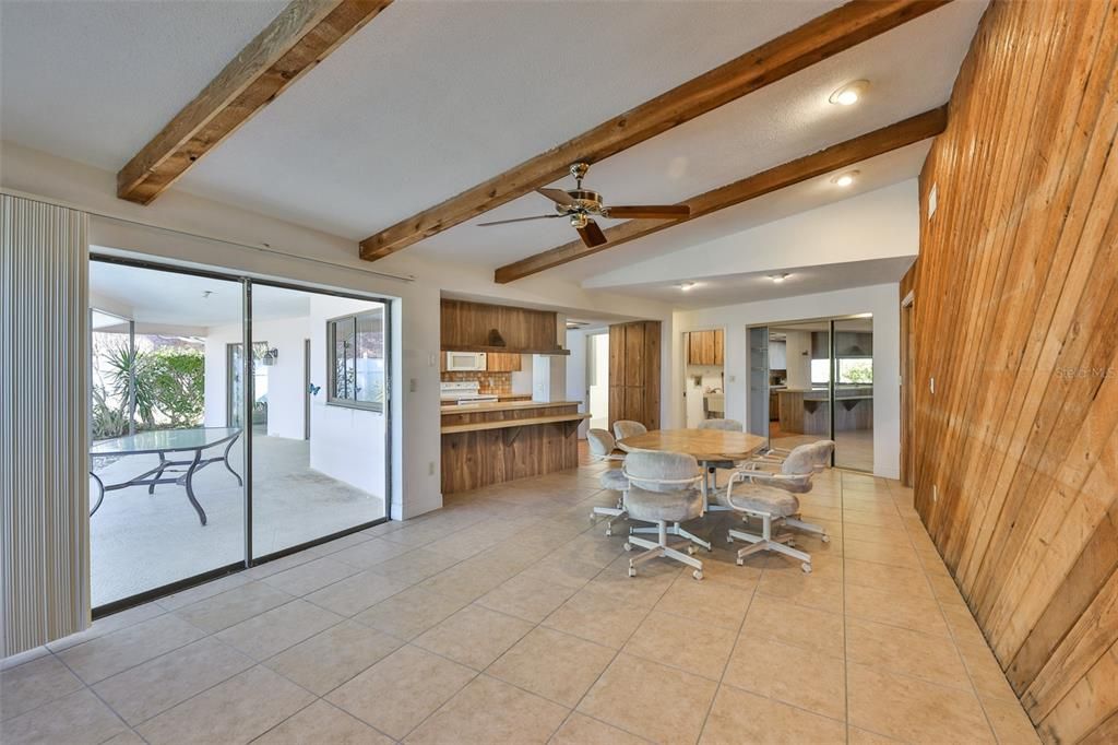 待售: $1,395,000 (3 贝兹, 2 浴室, 2076 平方英尺)