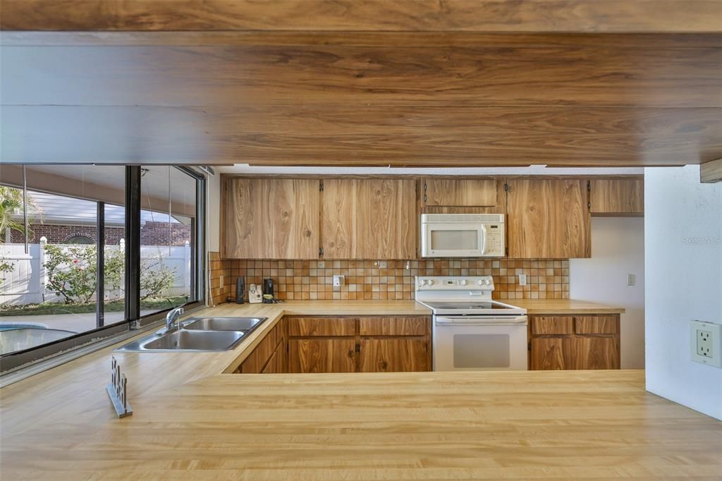 待售: $1,395,000 (3 贝兹, 2 浴室, 2076 平方英尺)