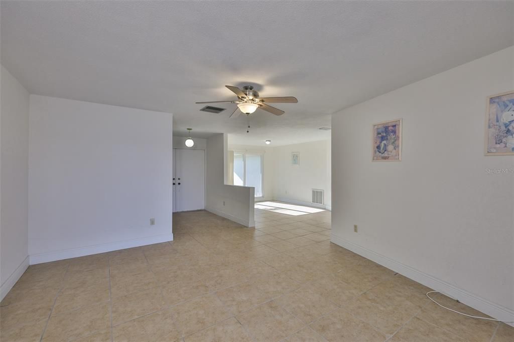 待售: $1,395,000 (3 贝兹, 2 浴室, 2076 平方英尺)