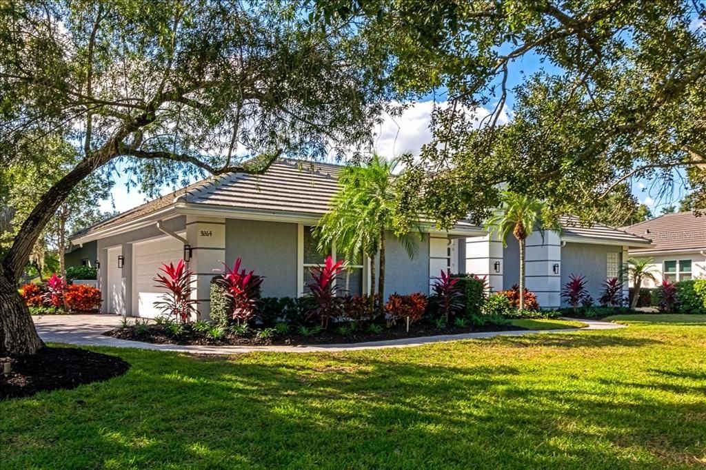 For Sale: $1,399,000 (5 beds, 3 baths, 2871 Square Feet)