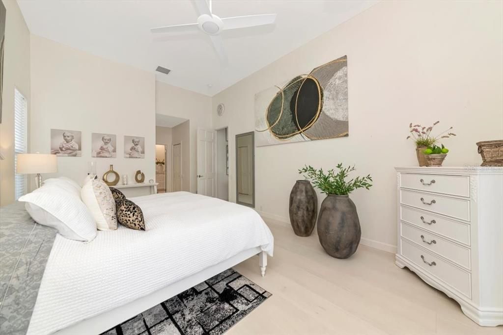 For Sale: $1,399,000 (5 beds, 3 baths, 2871 Square Feet)