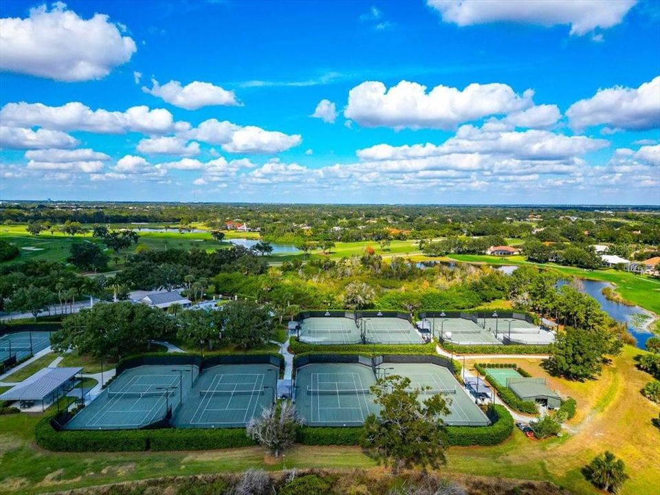 For Sale: $1,399,000 (5 beds, 3 baths, 2871 Square Feet)