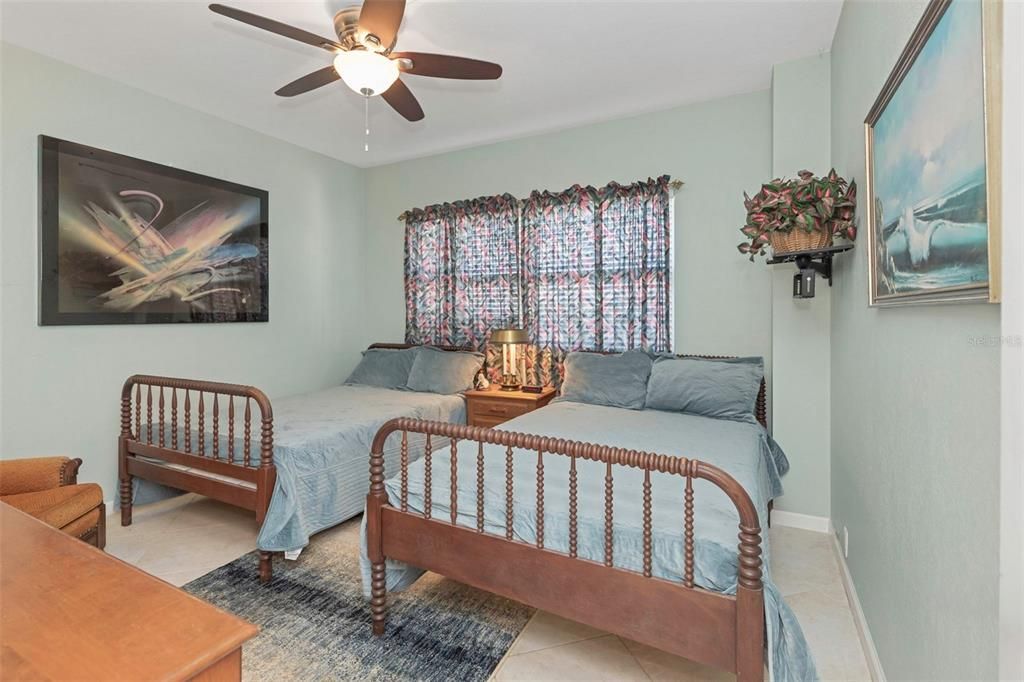 待售: $469,900 (1 贝兹, 1 浴室, 728 平方英尺)