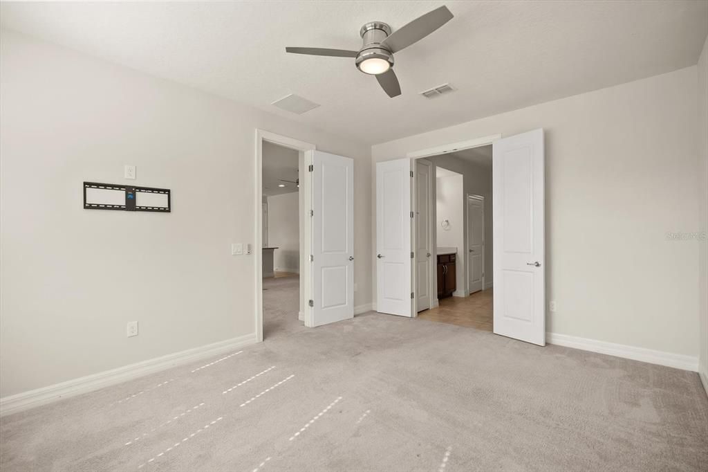 For Sale: $850,000 (3 beds, 3 baths, 2814 Square Feet)