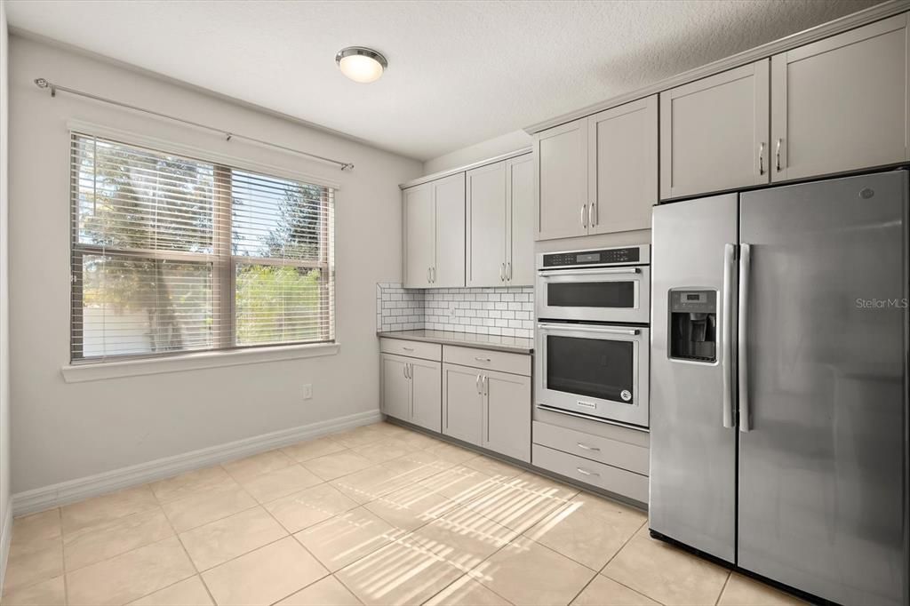 For Sale: $850,000 (3 beds, 3 baths, 2814 Square Feet)