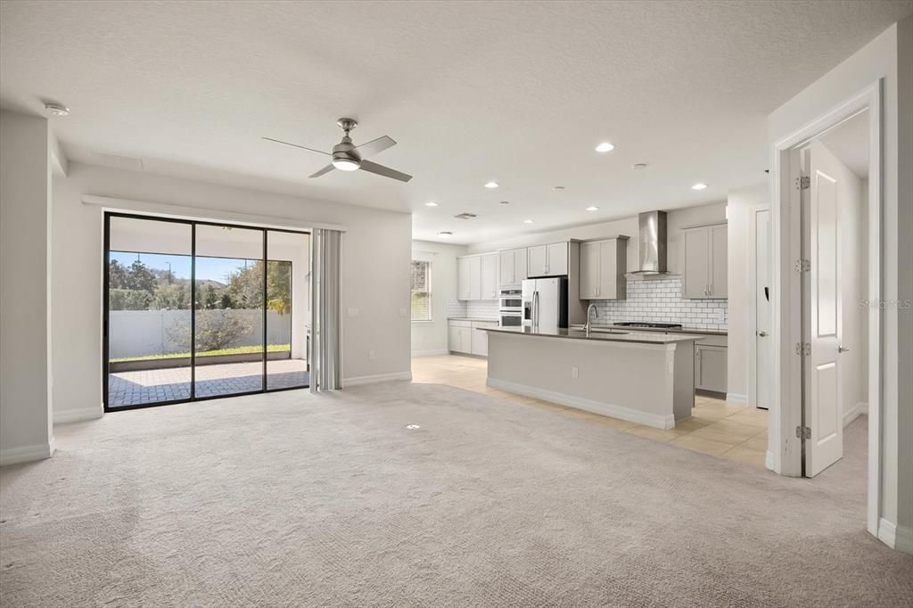 For Sale: $850,000 (3 beds, 3 baths, 2814 Square Feet)