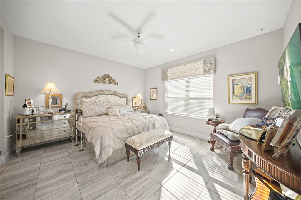 待售: $385,000 (2 贝兹, 2 浴室, 1525 平方英尺)