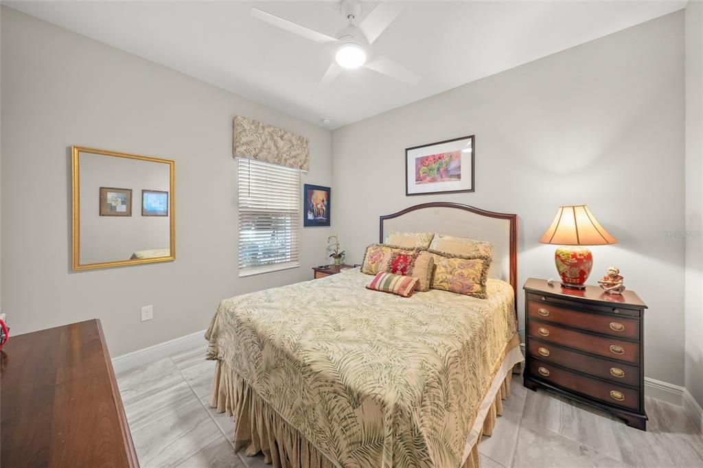 待售: $385,000 (2 贝兹, 2 浴室, 1525 平方英尺)