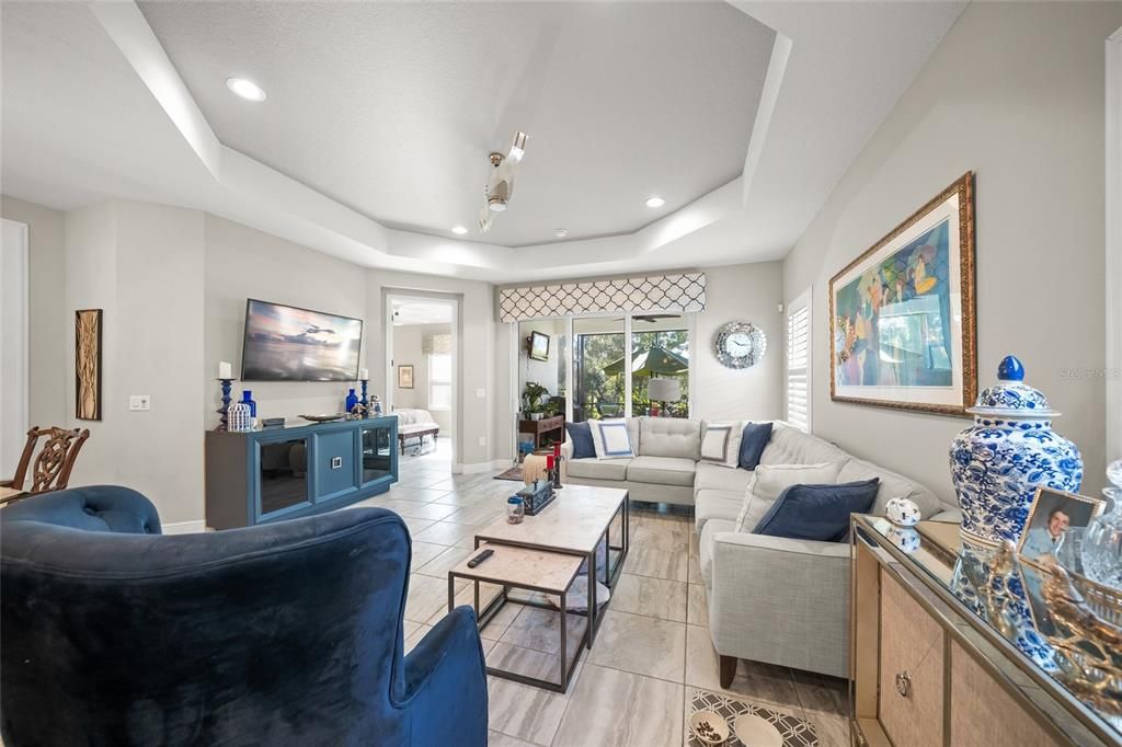 待售: $385,000 (2 贝兹, 2 浴室, 1525 平方英尺)