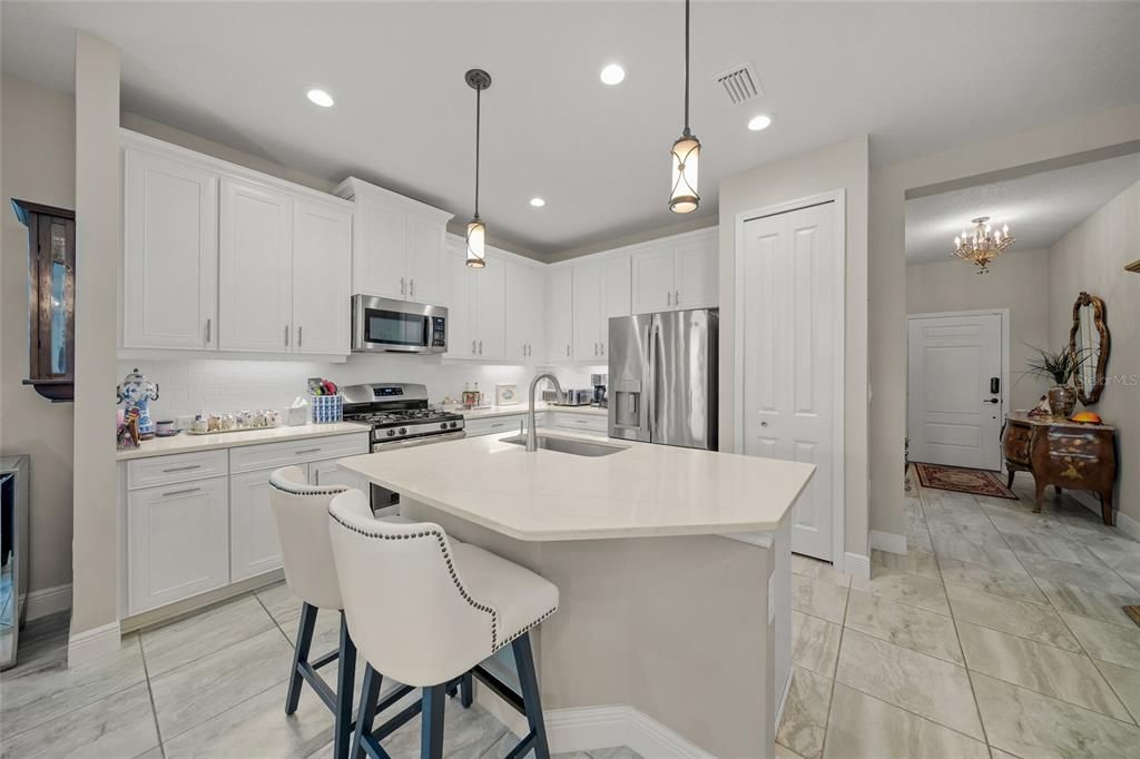 待售: $385,000 (2 贝兹, 2 浴室, 1525 平方英尺)