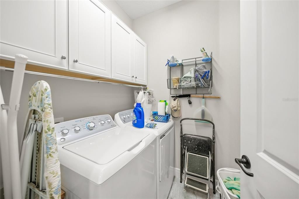 待售: $385,000 (2 贝兹, 2 浴室, 1525 平方英尺)