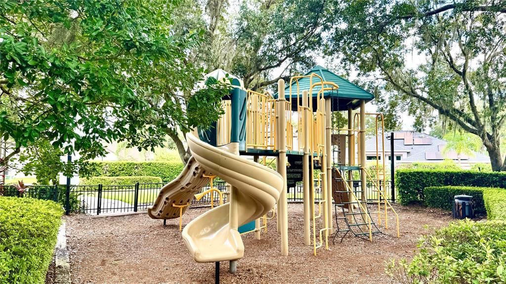 待售: $680,000 (4 贝兹, 3 浴室, 2975 平方英尺)