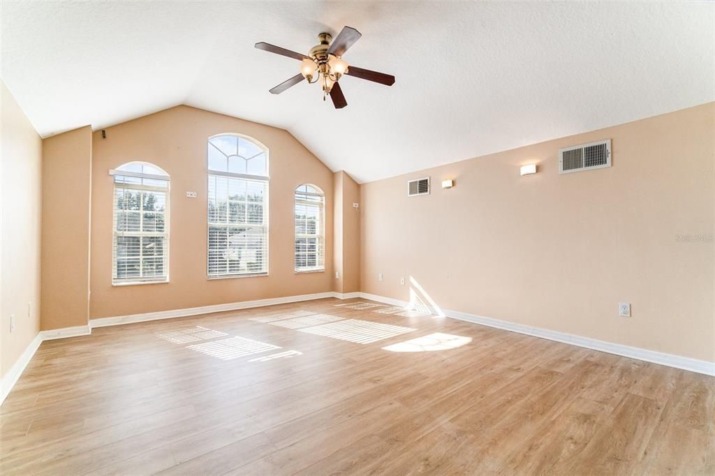 待售: $680,000 (4 贝兹, 3 浴室, 2975 平方英尺)