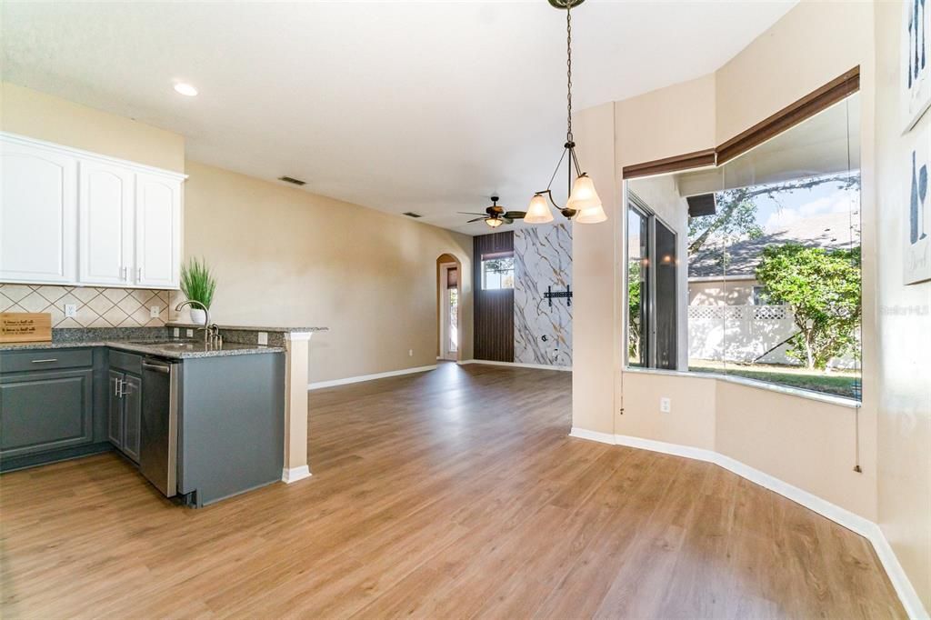 待售: $680,000 (4 贝兹, 3 浴室, 2975 平方英尺)