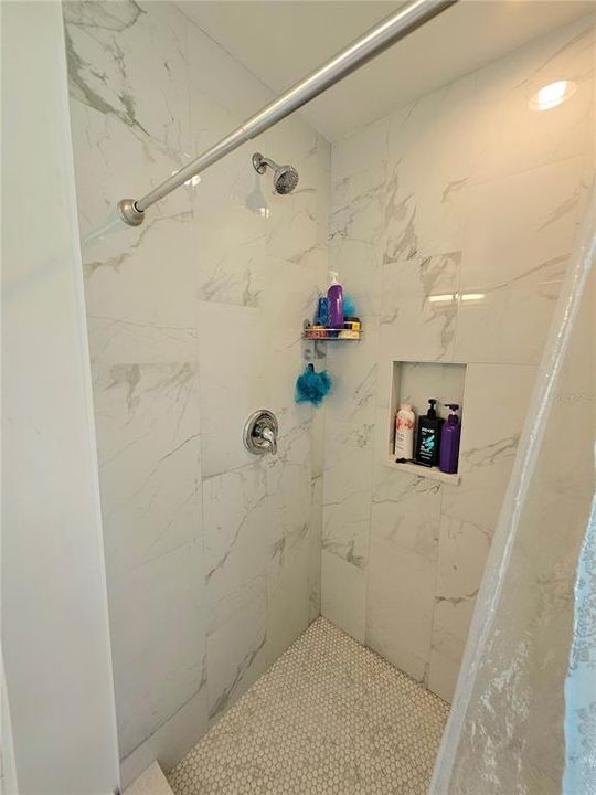 For Sale: $330,000 (3 beds, 2 baths, 1274 Square Feet)