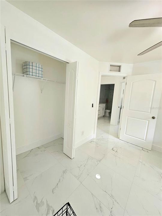 For Sale: $330,000 (3 beds, 2 baths, 1274 Square Feet)