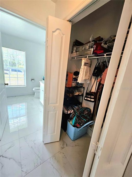 For Sale: $330,000 (3 beds, 2 baths, 1274 Square Feet)