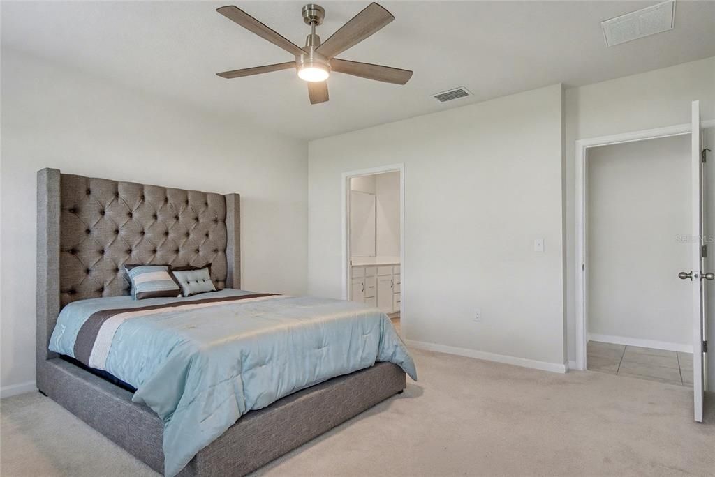 For Rent: $1,900 (3 beds, 2 baths, 1450 Square Feet)