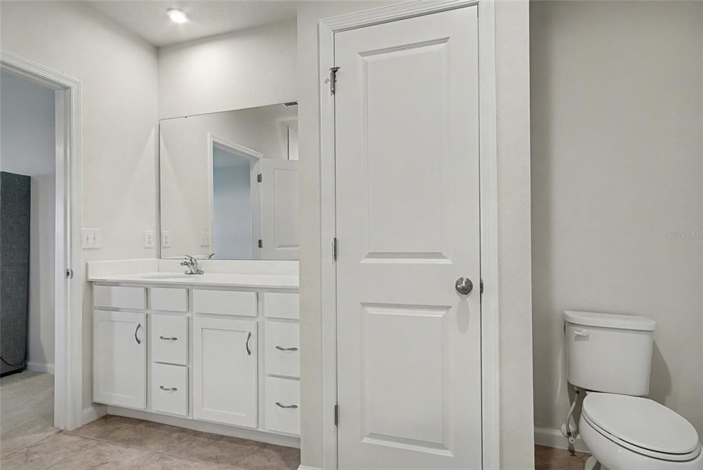 For Rent: $1,900 (3 beds, 2 baths, 1450 Square Feet)