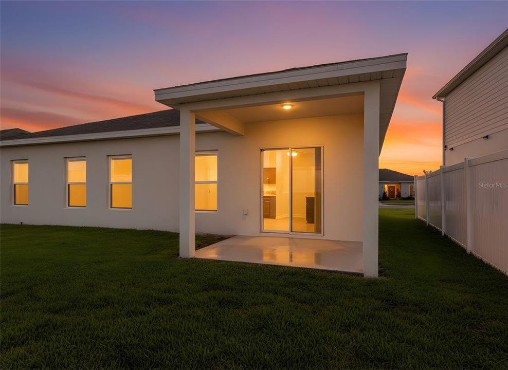 For Rent: $1,900 (3 beds, 2 baths, 1450 Square Feet)