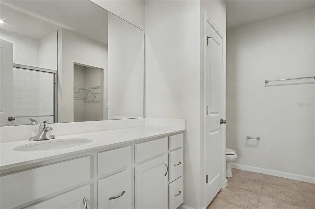 For Rent: $1,900 (3 beds, 2 baths, 1450 Square Feet)