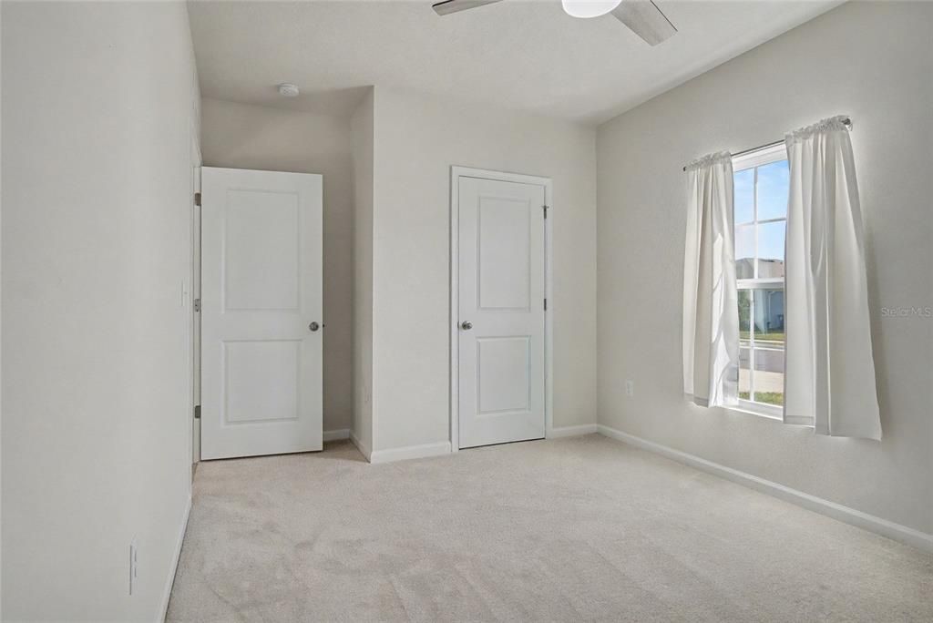 For Rent: $1,900 (3 beds, 2 baths, 1450 Square Feet)