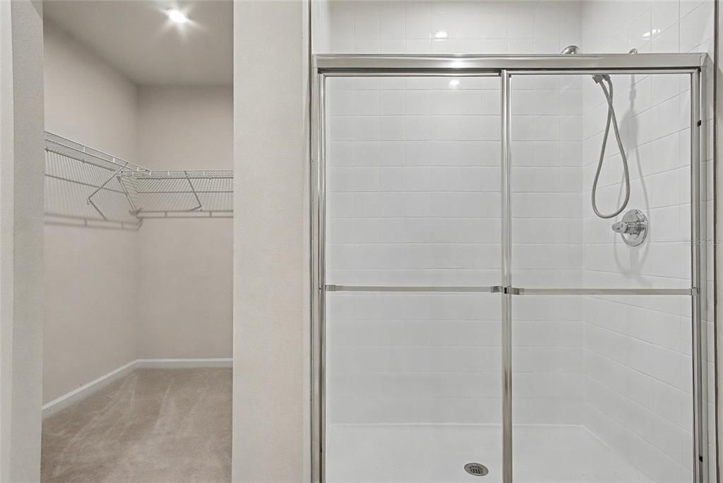 For Rent: $1,900 (3 beds, 2 baths, 1450 Square Feet)