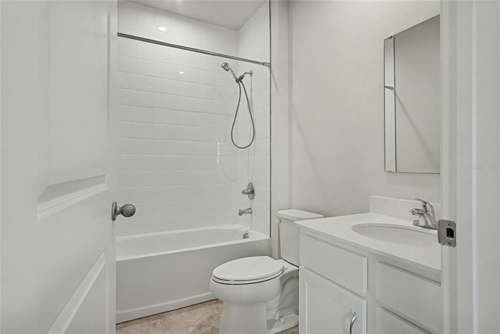 For Rent: $1,900 (3 beds, 2 baths, 1450 Square Feet)