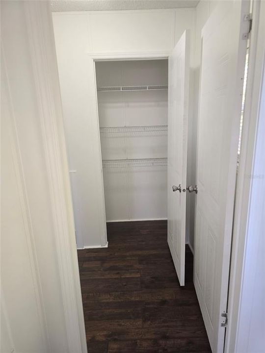 На продажу: $169,900 (3 спален, 2 ванн, 1293 Квадратных фут)