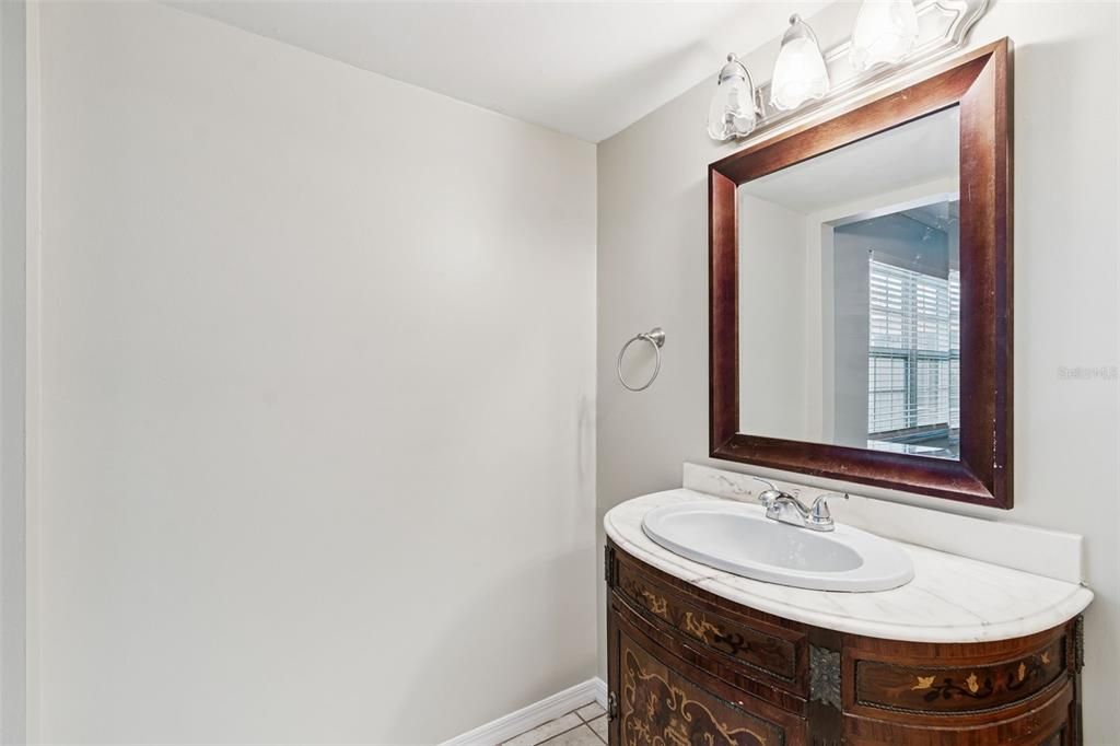 待售: $279,000 (2 贝兹, 2 浴室, 1178 平方英尺)