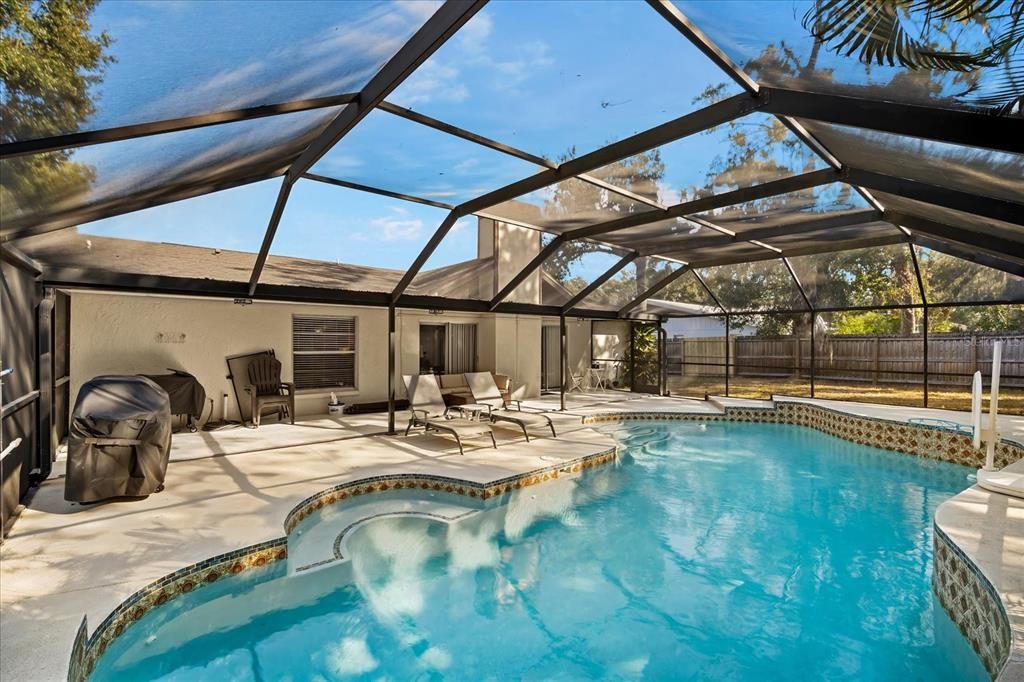 Active With Contract: $400,000 (3 beds, 2 baths, 1770 Square Feet)