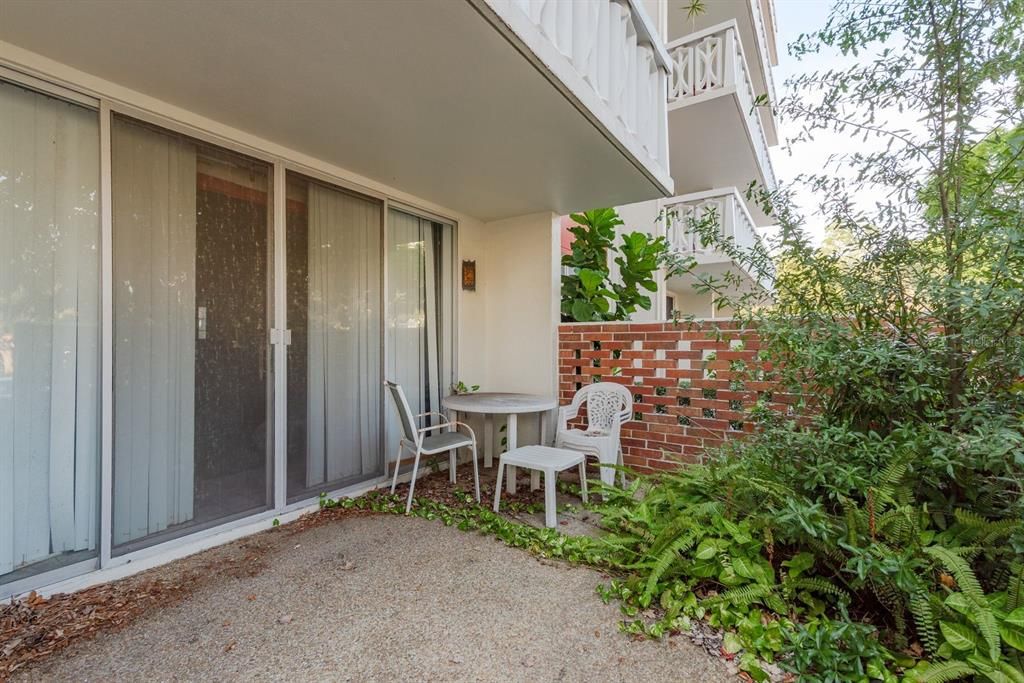 На продажу: $100,000 (1 спален, 1 ванн, 1048 Квадратных фут)