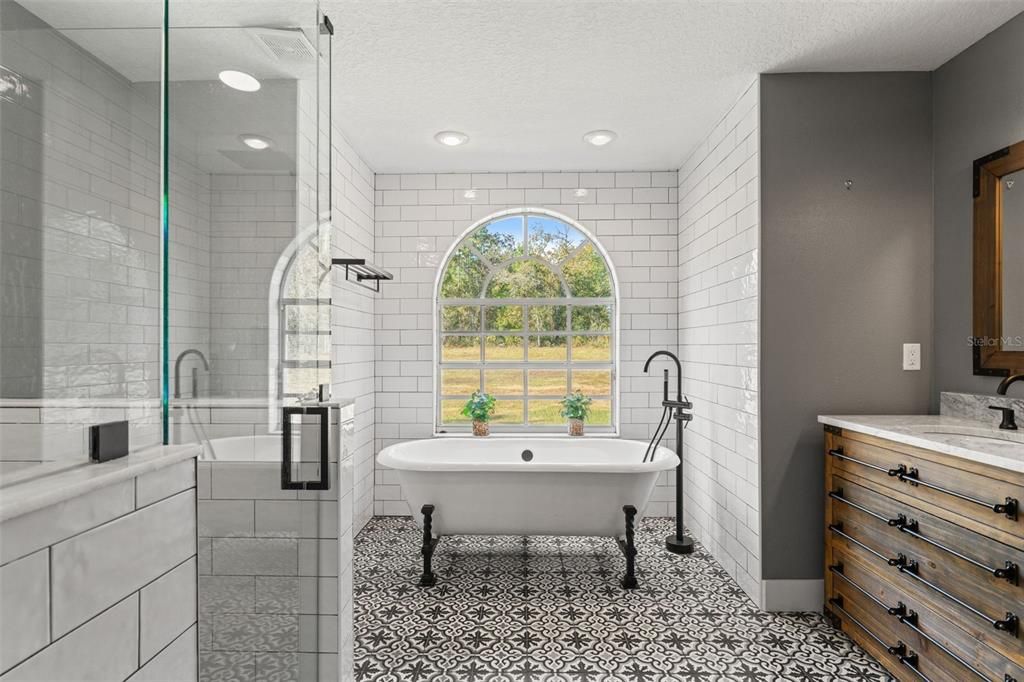 En Venta: $699,000 (3 camas, 2 baños, 1949 Pies cuadrados)