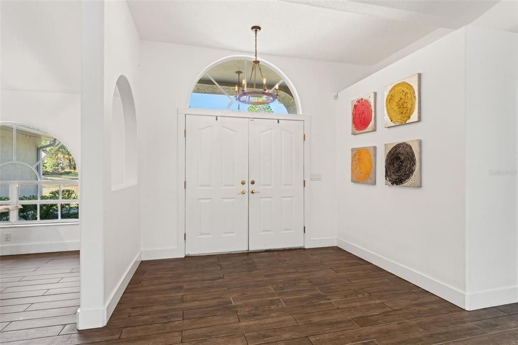 En Venta: $699,000 (3 camas, 2 baños, 1949 Pies cuadrados)