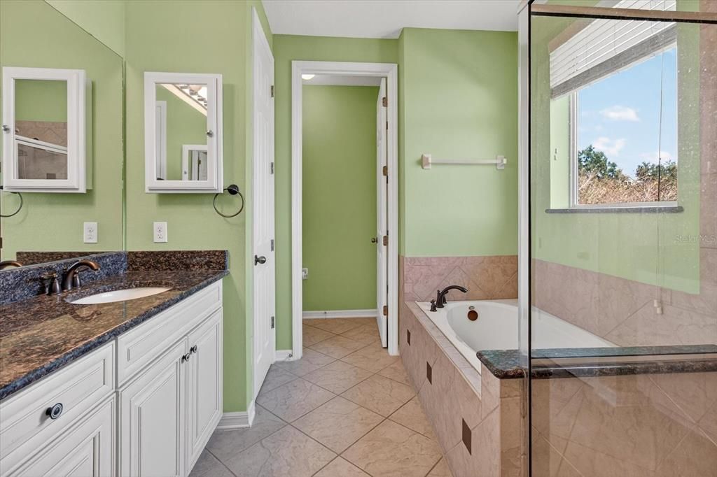 На продажу: $845,000 (6 спален, 6 ванн, 5251 Квадратных фут)