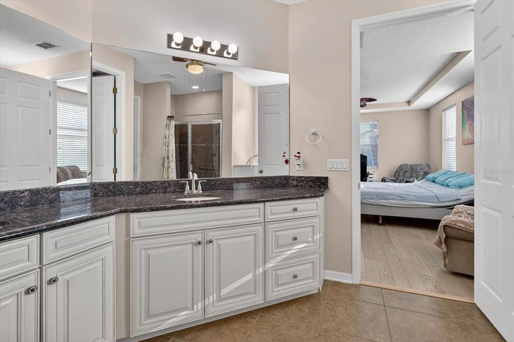 На продажу: $845,000 (6 спален, 6 ванн, 5251 Квадратных фут)