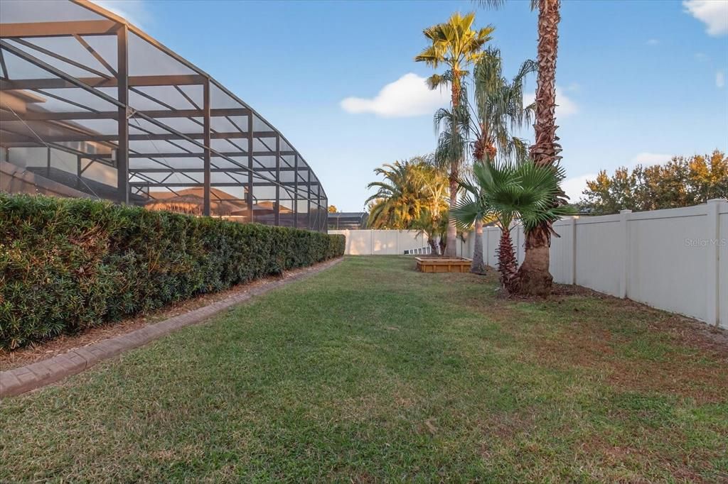 На продажу: $845,000 (6 спален, 6 ванн, 5251 Квадратных фут)