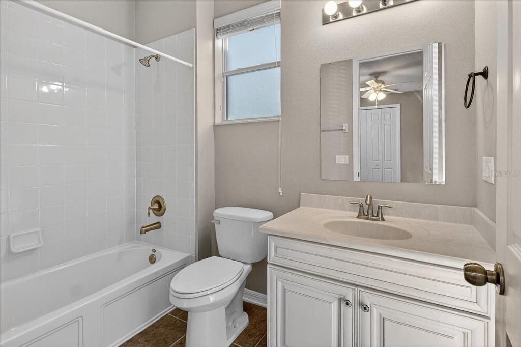 На продажу: $845,000 (6 спален, 6 ванн, 5251 Квадратных фут)