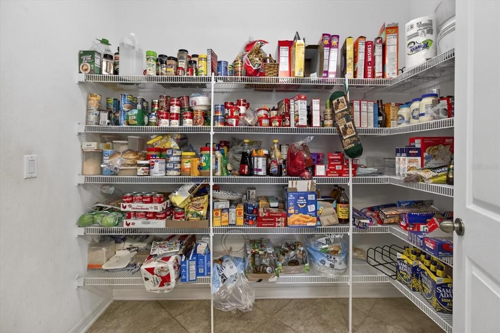 На продажу: $845,000 (6 спален, 6 ванн, 5251 Квадратных фут)