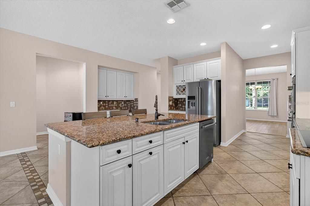 На продажу: $845,000 (6 спален, 6 ванн, 5251 Квадратных фут)